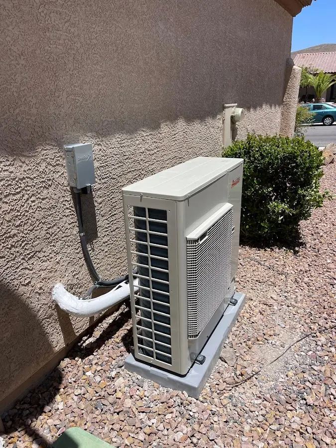 Residential air conditioning condenser unit in Covedale
